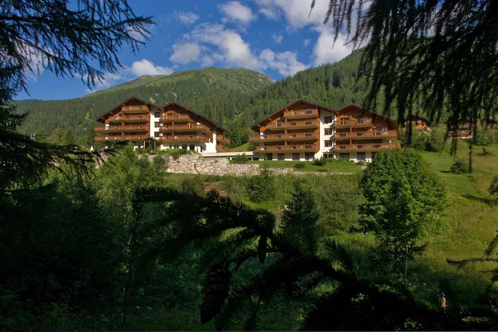 Apartments Castle Goms Экстерьер фото